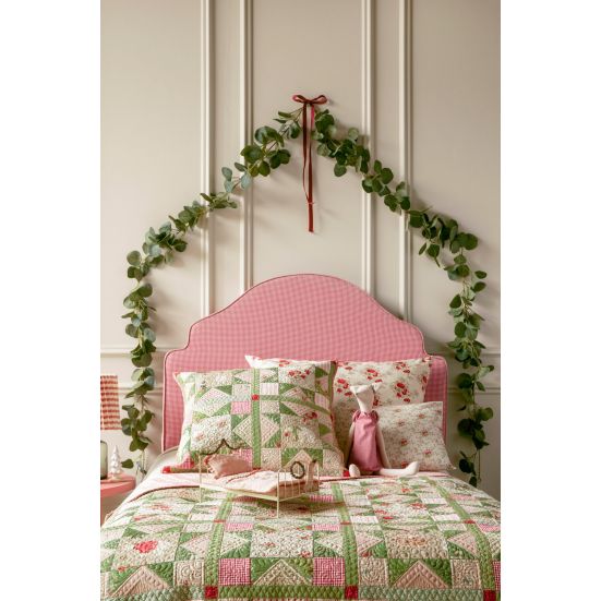 Tilda Merry Little Christmas Paper Scene Artichoke